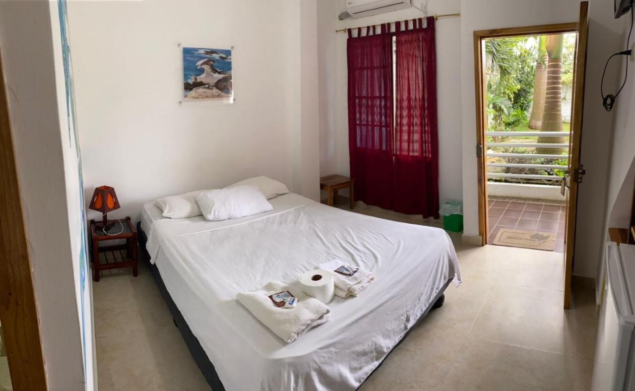 Haus Quentin Hotel Puerto López Eksteriør billede
