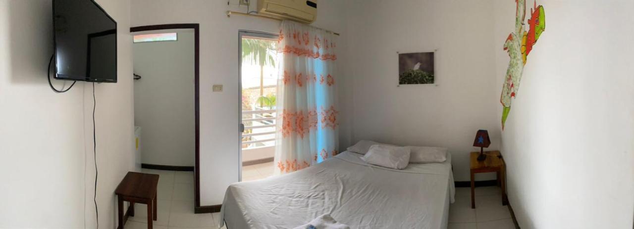 Haus Quentin Hotel Puerto López Eksteriør billede
