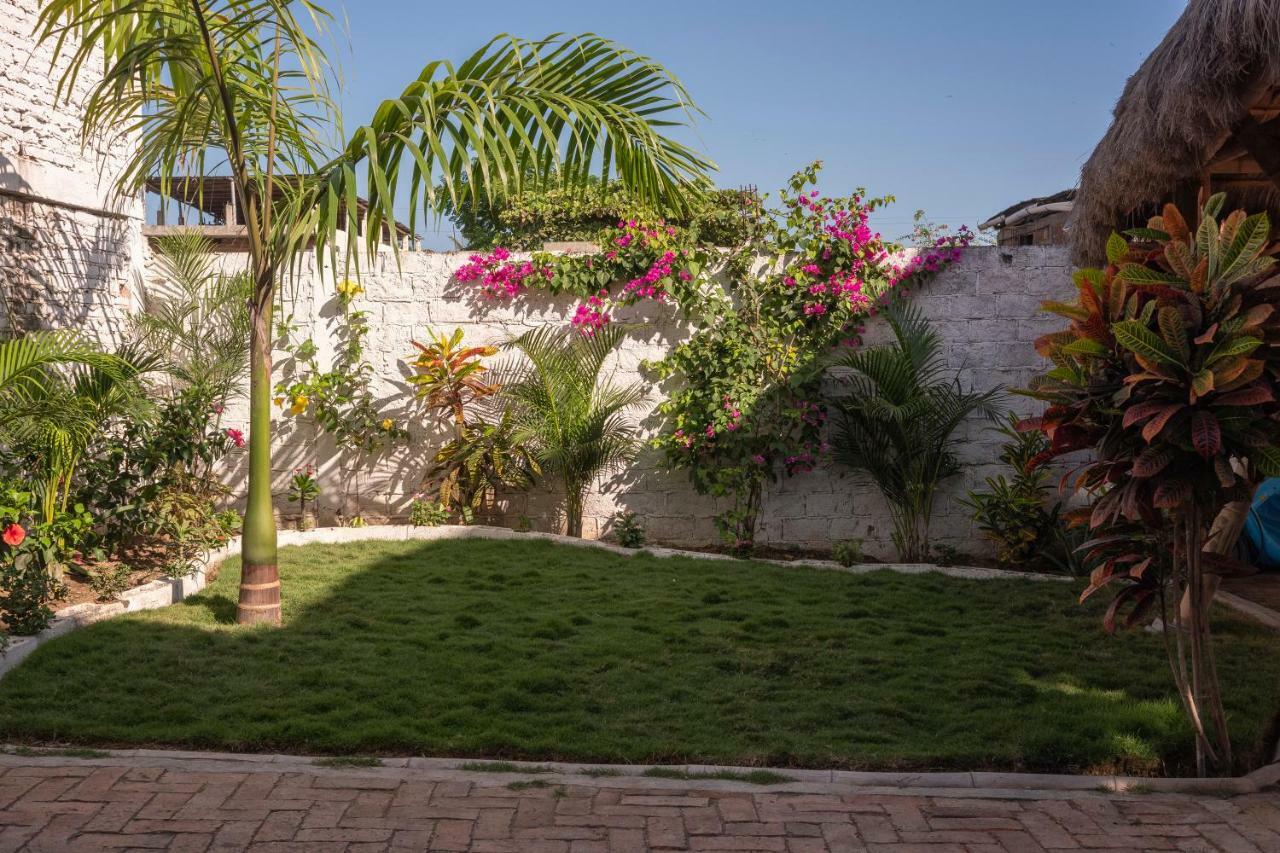 Haus Quentin Hotel Puerto López Eksteriør billede
